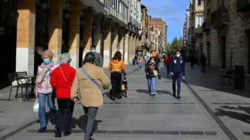 España: confirman 143 muertos en un día, la cifra más baja en casi dos meses