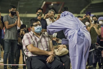 Matías Espejo, primer sanjuanino vacunado: “Es el principio del fin” Matías Espejo, primer sanjuanino vacunado: “Es el principio del fin”