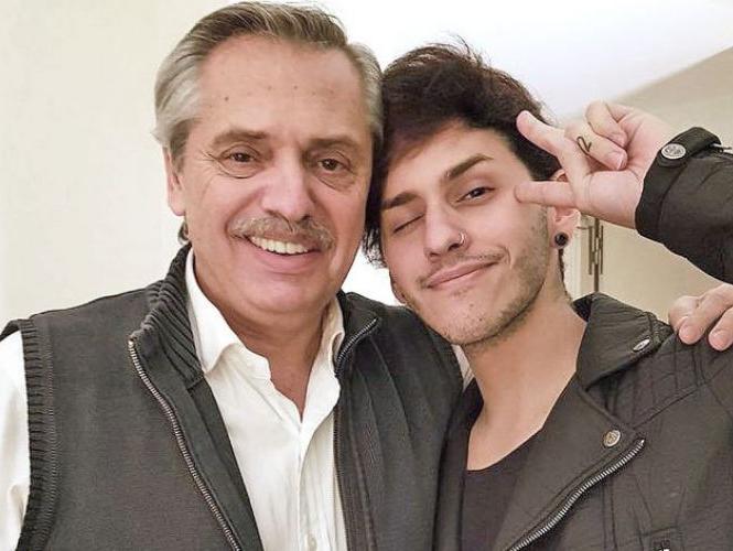 Estanislao Fernández mostró el tatuaje de su cola Estanislao Fernández mostró el tatuaje de su cola