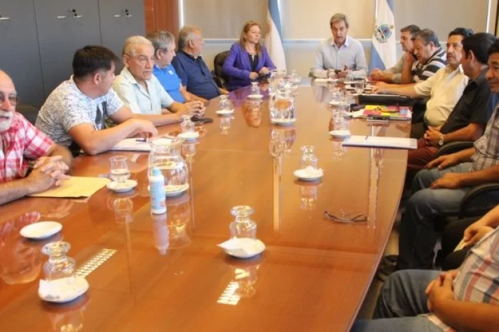 Hoy el Gobierno le hará la primera propuesta salarial a los estatales