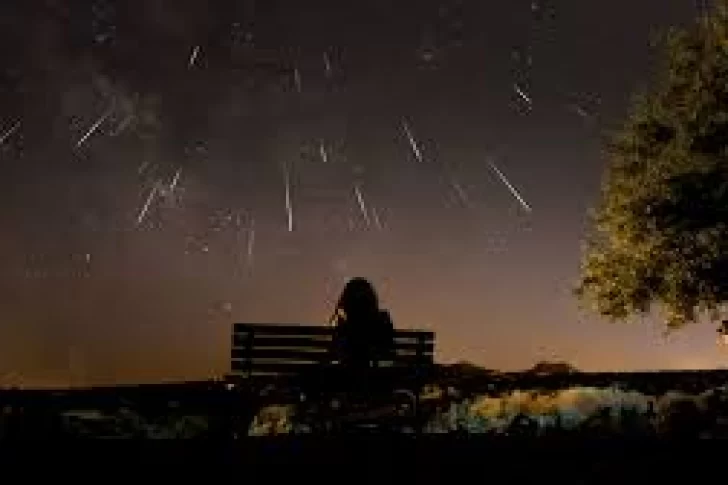 Esta noche, la lluvia de estrellas del cometa Halley iluminarán el cielo: cómo verlas