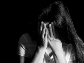 Mantenía una relación con una vecina adolescente: lo condenan pero zafó de la cárcel Mantenía una relación con una vecina adolescente: lo condenan pero zafó de la cárcel