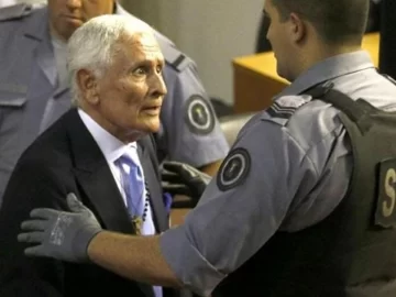 La Justicia benefició con arresto domiciliario al represor Miguel Etchecolatz La Justicia benefició con arresto domiciliario al represor Miguel Etchecolatz