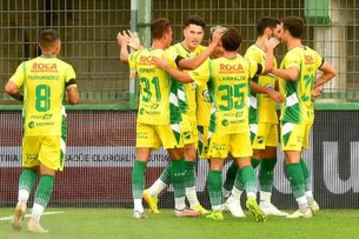 Defensa venció a Huracán en un partidazo