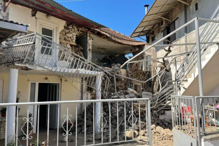 [VIDEOS] Imágenes de los efectos del terremoto de magnitud 6,3 que sacudió a Grecia