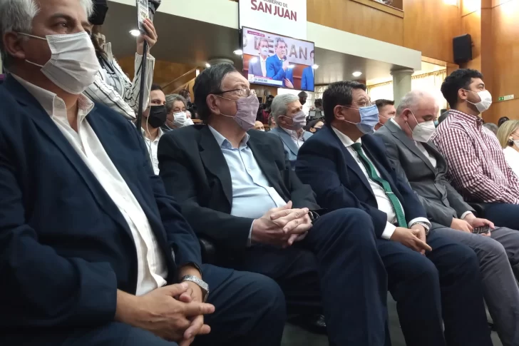 Uñac a sus exministros: “Trabajé con ustedes con tranquilidad y ustedes, con honestidad”