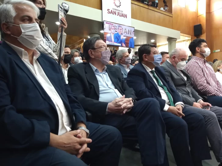 Uñac a sus exministros: “Trabajé con ustedes con tranquilidad y ustedes, con honestidad” Uñac a sus exministros: “Trabajé con ustedes con tranquilidad y ustedes, con honestidad”