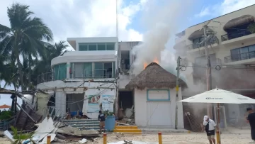 Al menos dos muertos y 20 heridos por una explosión en un restaurante de Playa del Carmen Al menos dos muertos y 20 heridos por una explosión en un restaurante de Playa del Carmen