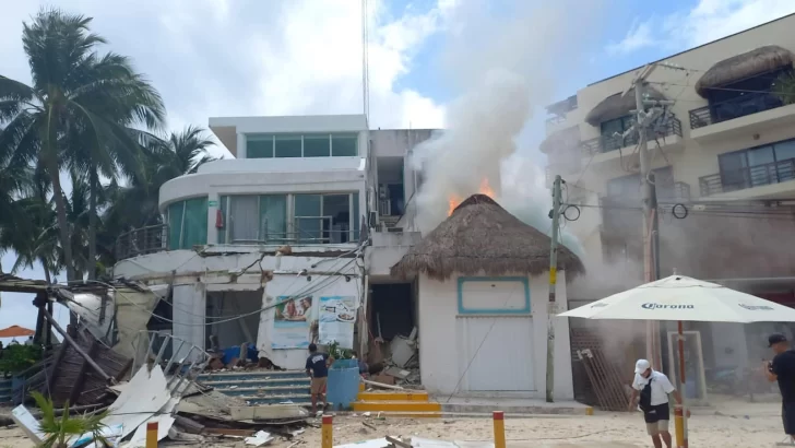 Al menos dos muertos y 20 heridos por una explosión en un restaurante de Playa del Carmen Al menos dos muertos y 20 heridos por una explosión en un restaurante de Playa del Carmen