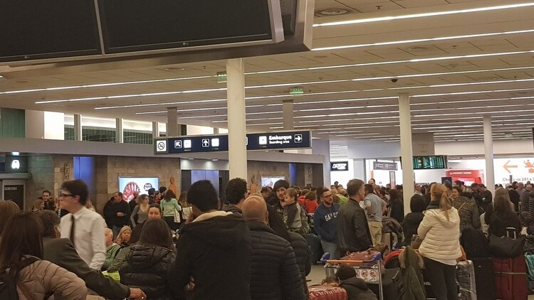 Vuelos demorados en el Aeropuerto de Ezeiza por problemas en el radar Vuelos demorados en el Aeropuerto de Ezeiza por problemas en el radar