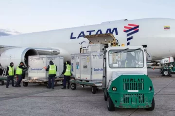 En las próximas horas llegarán al país otras 530 mil vacunas de Astrazeneca En las próximas horas llegarán al país otras 530 mil vacunas de Astrazeneca