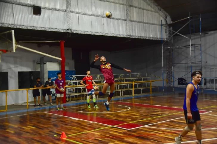 Tres de los refuerzos de UVT ya entrenan con el plantel Tres de los refuerzos de UVT ya entrenan con el plantel