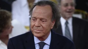 Julio Iglesias habló sobre su salud y explicó por qué tiene problemas para caminar
