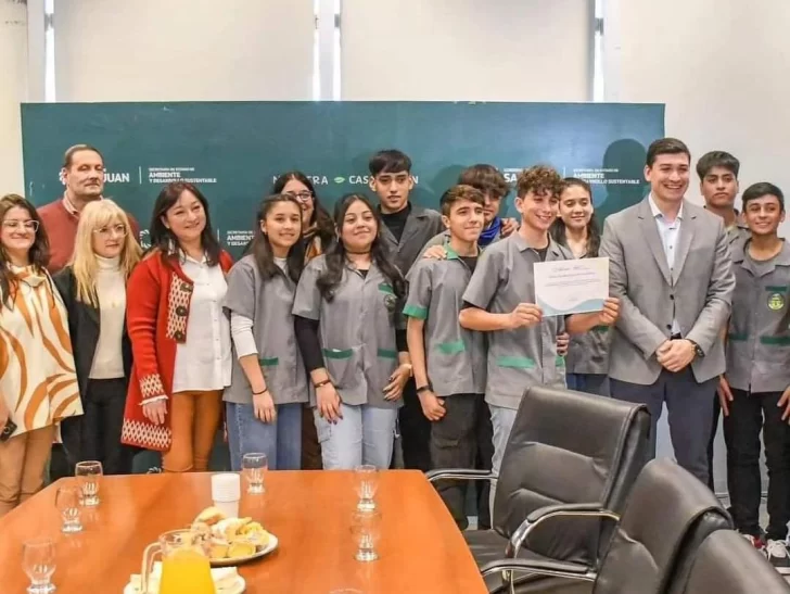 Alumnos ganadores de importante concurso Alumnos ganadores de importante concurso