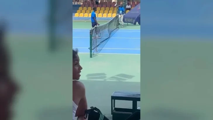 Quedó eliminado y tuvo una reacción violenta en el saludo final Quedó eliminado y tuvo una reacción violenta en el saludo final