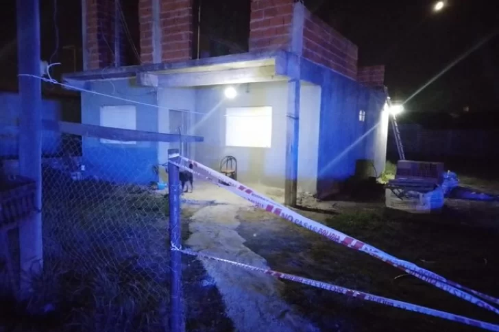 Asesinó a su pareja de varias puñaladas frente a sus hijos