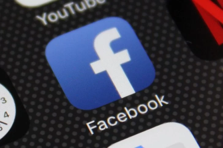 Facebook habría favorecido a empresas amigas mediante el tráfico de datos de sus usuarios