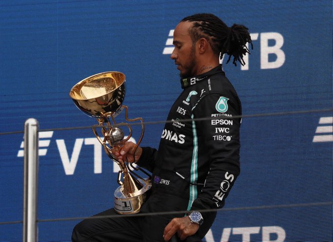Hamilton ganó un dramático GP de Rusia y llegó a 100 victorias en la Fórmula 1 Hamilton ganó un dramático GP de Rusia y llegó a 100 victorias en la Fórmula 1