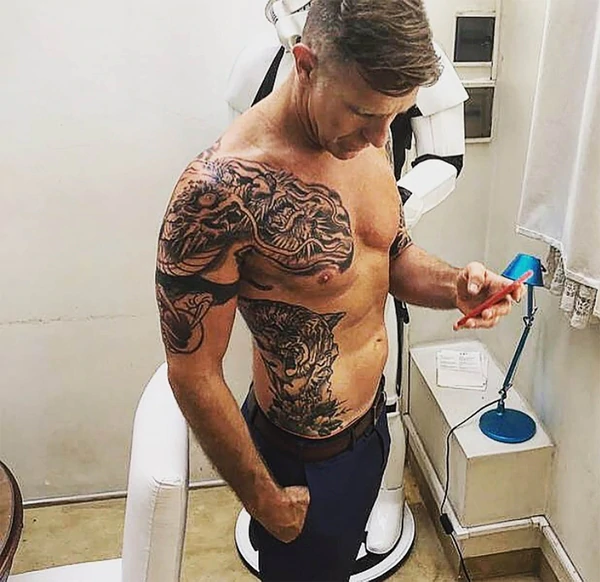 Alejandro Fantino mostró el enorme tatuaje que tardó meses en completar Alejandro Fantino mostró el enorme tatuaje que tardó meses en completar