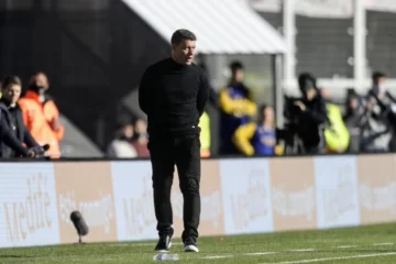 “Se nos hizo muy difícil jugar con 10 hombres”, sostuvo Battaglia “Se nos hizo muy difícil jugar con 10 hombres”, sostuvo Battaglia