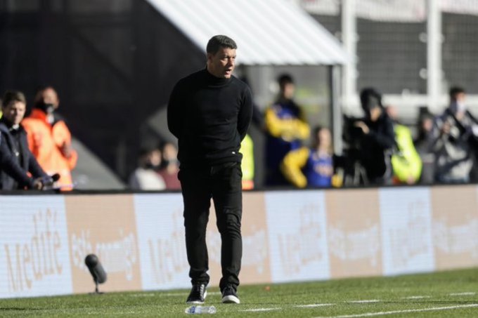 “Se nos hizo muy difícil jugar con 10 hombres”, sostuvo Battaglia “Se nos hizo muy difícil jugar con 10 hombres”, sostuvo Battaglia