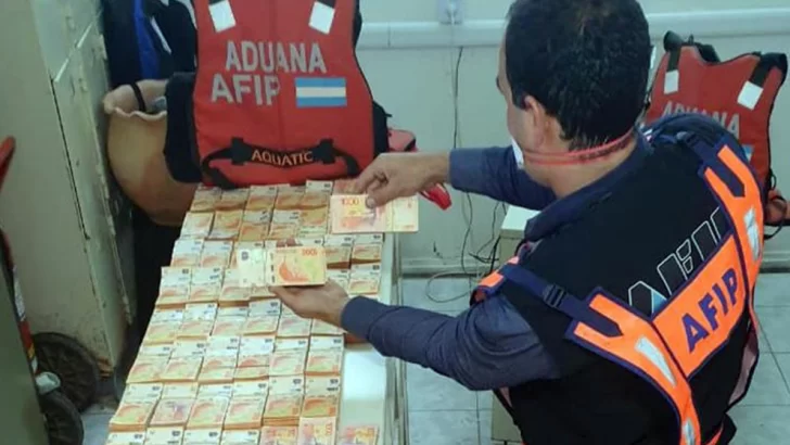 Tráfico ilegal de dinero: incautaron $14 millones en un camión en Formosa Tráfico ilegal de dinero: incautaron $14 millones en un camión en Formosa