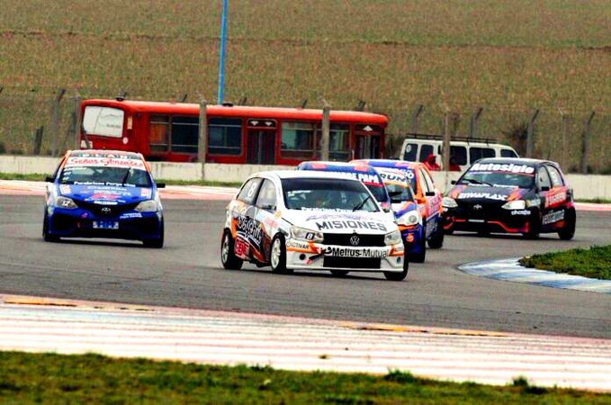 Los hermanos Leanez se metieron entre los mejores quince de la Clase 2