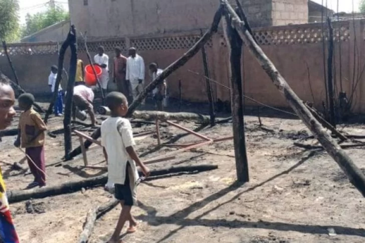Al menos 26 niños de entre cinco y seis años murieron en un incendio de una escuela