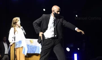 Un guardia amagó con sacar un arma contra un simpatizante en el acto de Milei Un guardia amagó con sacar un arma contra un simpatizante en el acto de Milei