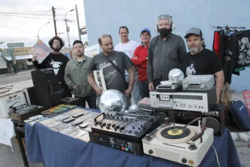 El andén vuelve a llenarse de color