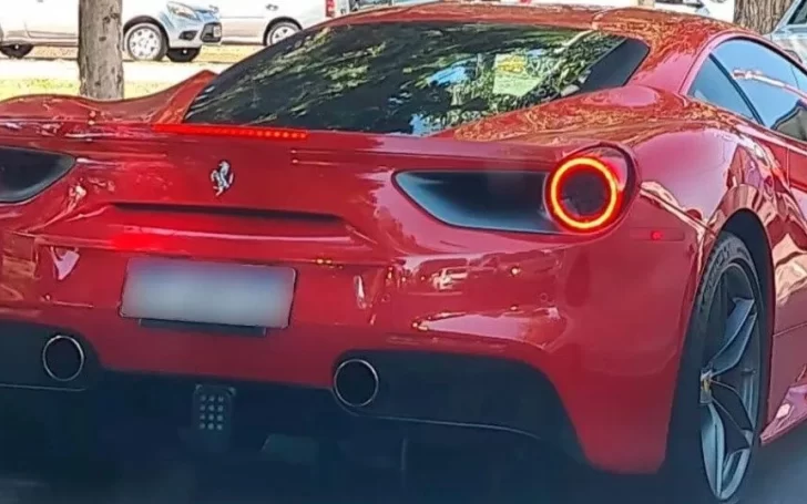 Impresionante: mirá cuánto debe pagar de patente un mendocino por su Ferrari Impresionante: mirá cuánto debe pagar de patente un mendocino por su Ferrari