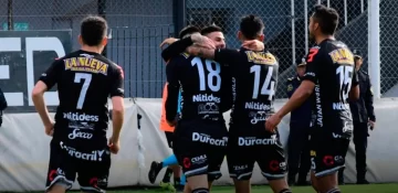 Con un gol de Alan Cantero, Estudiantes de Caseros se metió en la final por el ascenso Con un gol de Alan Cantero, Estudiantes de Caseros se metió en la final por el ascenso
