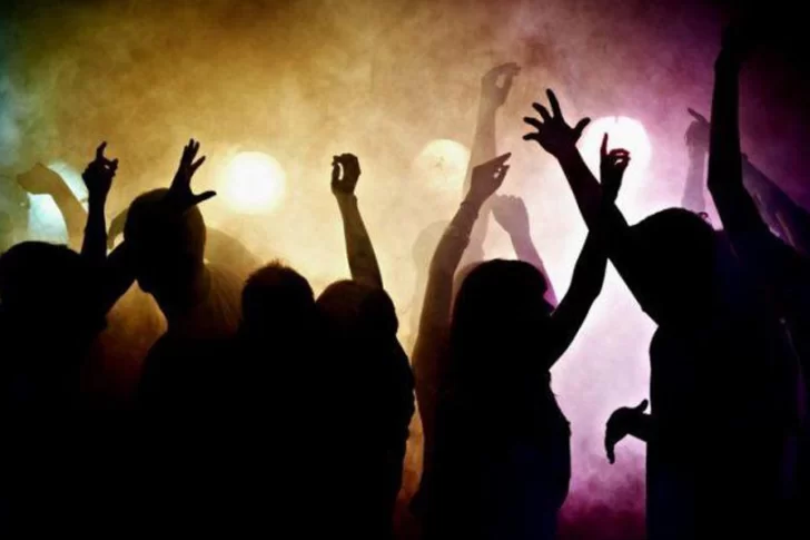 Detienen a 48 personas en una fiesta clandestina, entre ellas 15 menores de edad