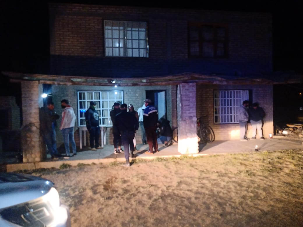 Una fiesta clandestina en Rivadavia terminó con 5 aprehendidos de entre 16 y 31 años
