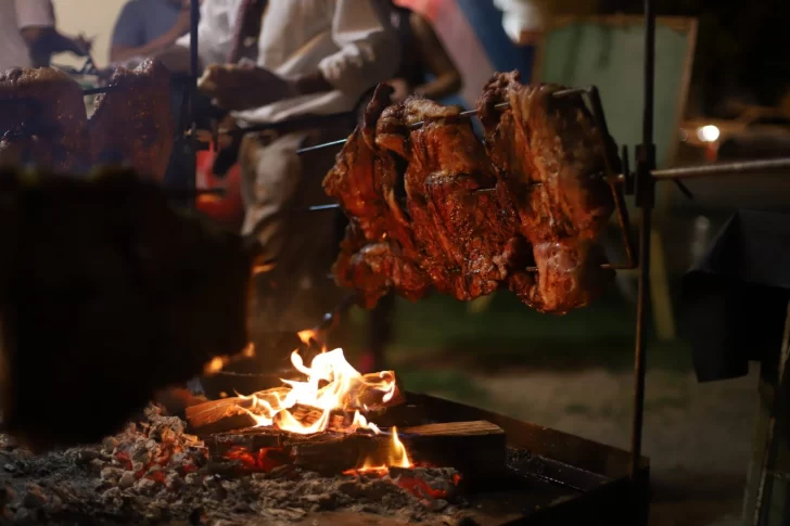 Prueba piloto: Reino Unido realizó un concierto con miles de personas sin barbijos