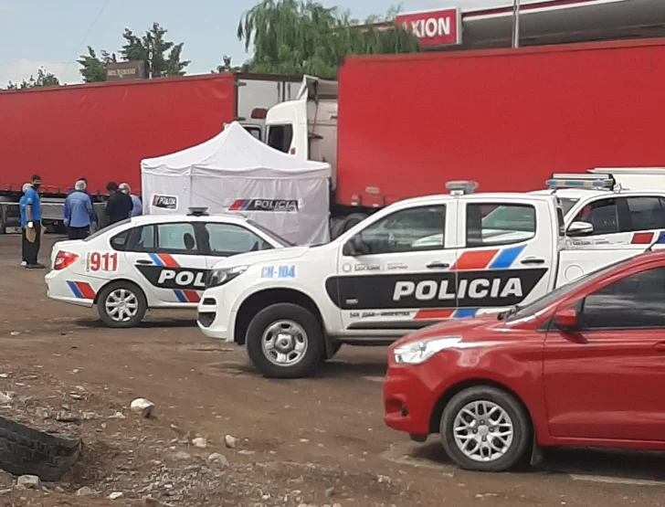 Giro en la investigación: encontraron rastros de sangre en el camión del transportista muerto Giro en la investigación: encontraron rastros de sangre en el camión del transportista muerto