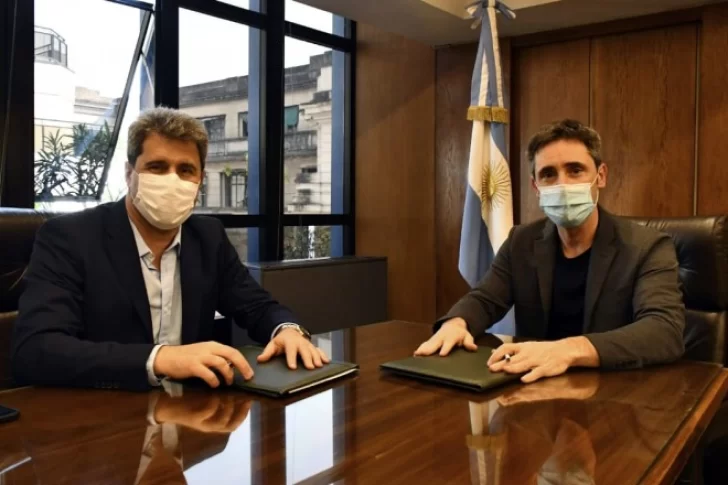 Uñac firmó con el CFI un convenio por $120 millones