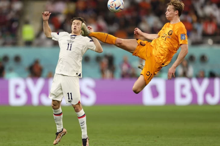 Frenkie De Jong asegura que Países Bajos tiene “muchas posibilidades de llegar a semifinales”