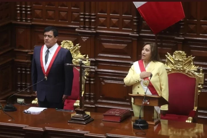 Dina Boluarte, abogada de izquierda y perfil bajo, es la primera presidenta de Perú Dina Boluarte, abogada de izquierda y perfil bajo, es la primera presidenta de Perú