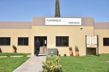 Prisión condicional para un sujeto que intentó acuchillar a un policía Prisión condicional para un sujeto que intentó acuchillar a un policía