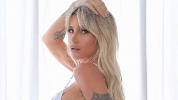 Florencia Peña mostró de espaldas su “regalo”: “¿Quieres ser mi sugar mami?” Florencia Peña mostró de espaldas su “regalo”: “¿Quieres ser mi sugar mami?”