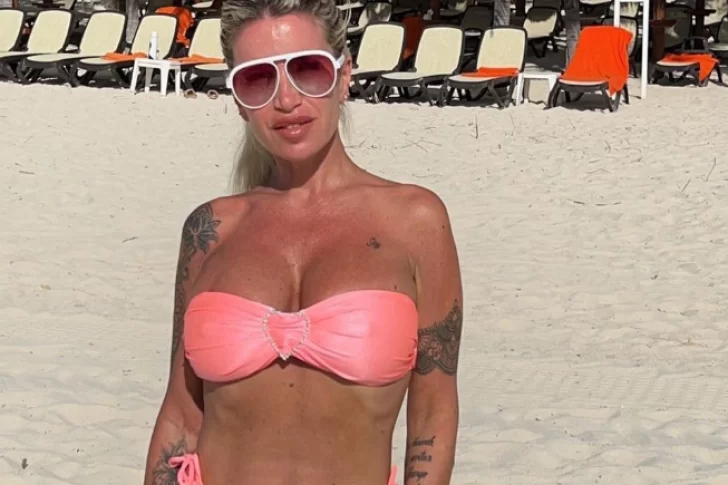 Florencia Peña lució en su luna de miel una malla súper cavada y escotada