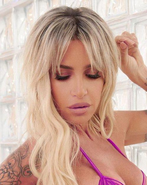 A lo Dibu Martínez, Florencia Peña prendió la dinamita desde la cama con calzoncillos A lo Dibu Martínez, Florencia Peña prendió la dinamita desde la cama con calzoncillos