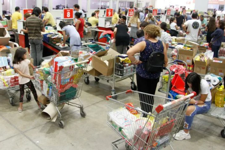 Un supermercado deberá pagarle a un cliente $2 millones por daño moral