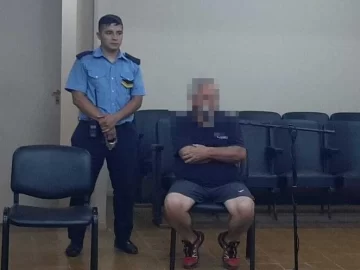 Grave acusación contra jubilado que fue filmado cuando violaba a una vecina con discapacidad Grave acusación contra jubilado que fue filmado cuando violaba a una vecina con discapacidad