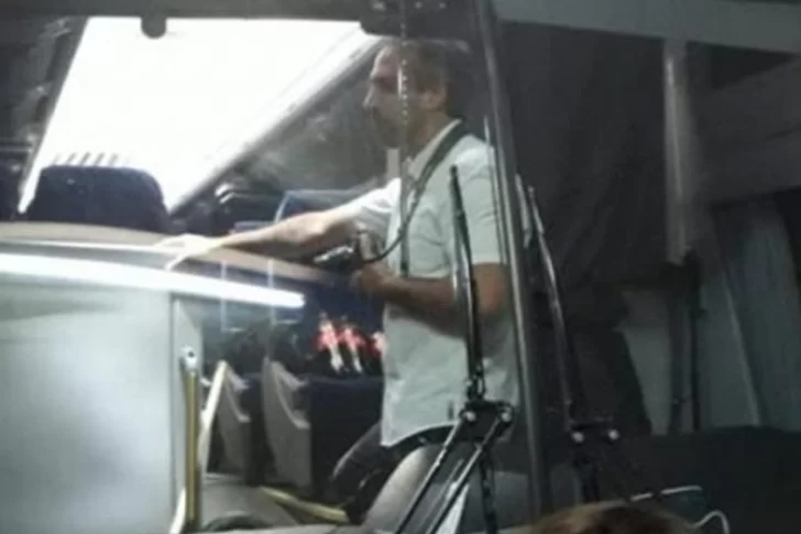 Quedó en libertad el fotógrafo denunciado por exhibir sus genitales a un grupo de alumnas