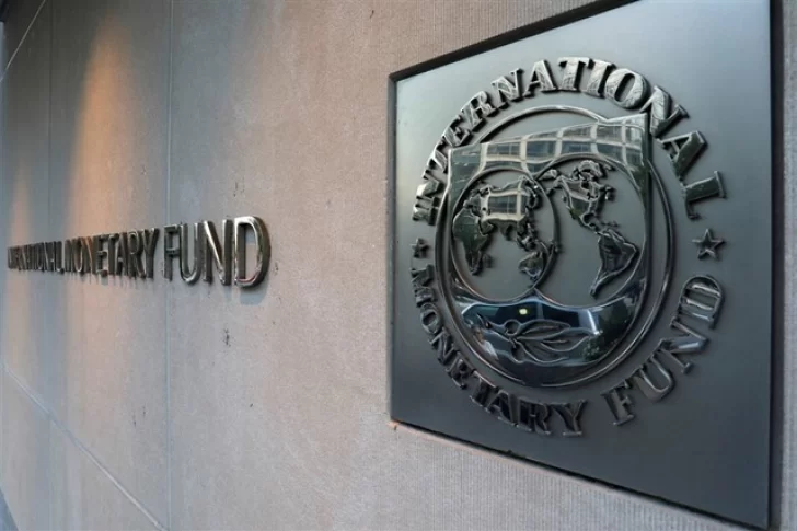 Llega una misión técnica del FMI para revisar el plan económico