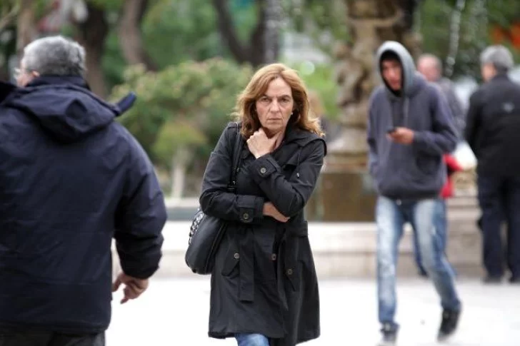 Prevén lluvias aisladas para esta noche y mañana empiezan a escalar las máximas