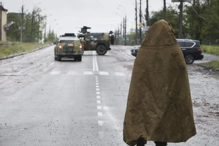 Claves del día 85 de la guerra: nuevas rendiciones en Mariupol y ayudas para Ucrania