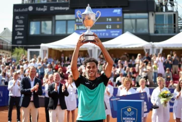 Francisco Cerúndolo celebró en Bastad su primer título ATP